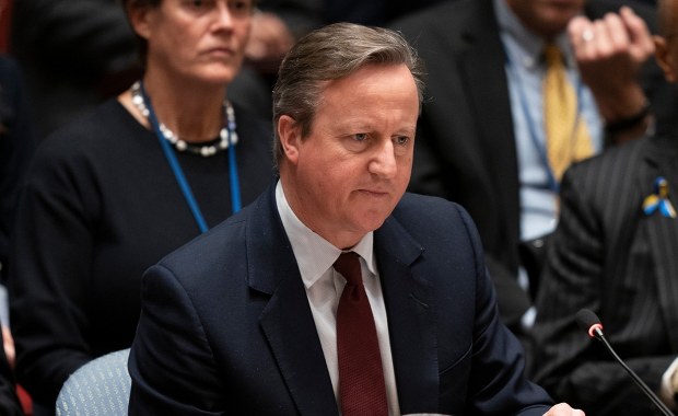 Wyciek danych na szczycie finansowym. Wrażliwe dane znanych osób trafiły do sieci