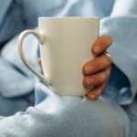 Wycisza i pobudza wydzielanie melatoniny. Dlaczego wieczorem warto pić ciepłe mleko?