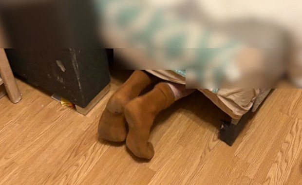 Wydano za nim list gończy, ukrył się... pod łóżkiem. Policja i tak go znalazła