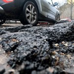 "Wydarzenia": Dziurawe drogi zimową zmorą kierowców