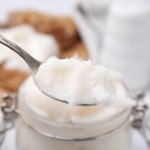 tłuszcze roślinne Wygląda jak biała czekolada, a nie zawiera cukru. Ten jeden dodatek odmieni twoje gotowanie