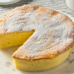 Wygląda jak biszkopt, smakuje jak najlepszy sernik. Będzie przebojem na wielkanocnym stole