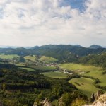 Dolomity Wygląda jak Dolomity, a leży znacznie bliżej. Jesienią szlak tonie w kolorach