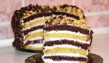 Wygląda jak z najlepszej cukierni. Po przekrojeniu usłyszysz tylko zachwyty