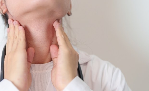 Wyglądało jak infekcja ucha, a był to rak. Tak atakują nowotwory głowy i szyi