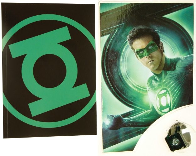 Wygraj także notes i świecący pierścień z motywem z filmu Green Lantern /Informacja prasowa
