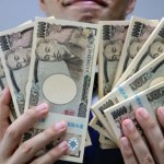 wygrana na loterii Wygrał miliony, ale żonie nic nie powiedział. Sam korzystał z luksusów