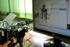 Wyjątkowa lekcja informatyki w Szczecinie. Uczą się programowania robotów