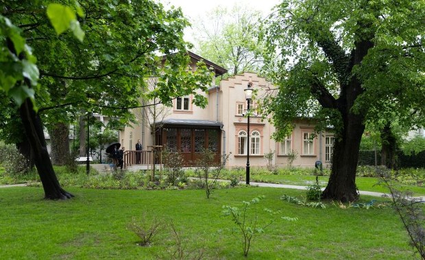 Wyjątkowe miejsce wróciło na mapę Krakowa. Zobacz, jak po remoncie wygląda Kossakówka 