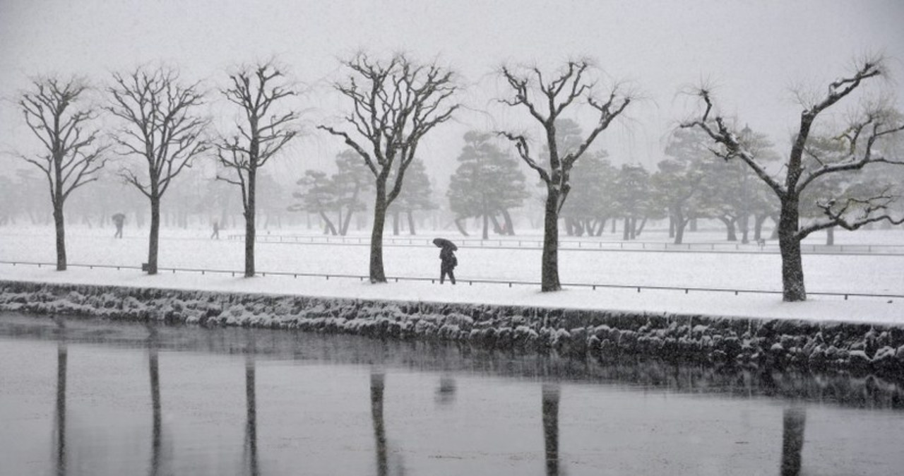 Wyjątkowo ciężka zima utrudnia życie Japończykom
