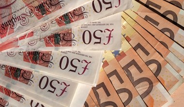 Wyjątkowo mocny funt. Złoty, euro i dolar pozostają w cieniu brytyjskiej waluty