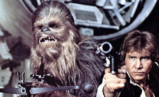 Wyjątkowy kolędnik, czyli Chewbacca z "Gwiezdnych wojen" śpiewa "Cichą noc"