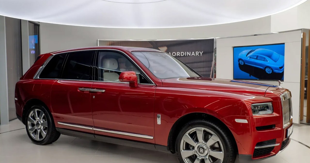 Wyjątkowy Rolls-Royce Cullinan trafił na sprzedaż. Wcześniej jeździł nim Andrés Iniesta/Otomoto /