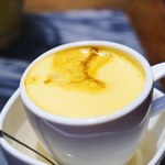 Wyjmij z lodówki i dodaj do porannej kawy. Hamuje apetyt i wspiera wątrobę