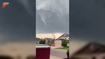 Wyjrzeli za okno, a tam... tornado! Przerażające