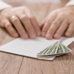 Wykluczeni i wypychani na czarny rynek. Lichwa nowym problemem społecznym?