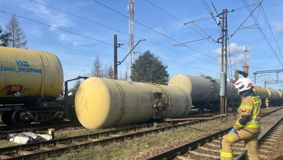 Wykoleił się pociąg z paliwem lotniczym. Służby na miejscu 