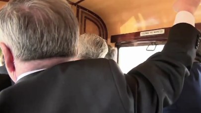 Wykoleił się tramwaj z Bronisławem Komorowskim