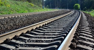 Wykoleiło się sześć wagonów pociągu towarowego. Służby na miejscu