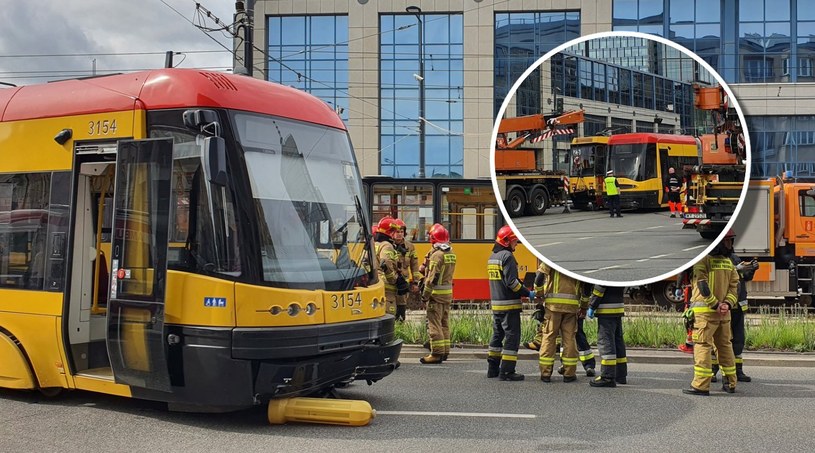 Wykolejenie tramwajów w centrum Warszawy /Maciej Dutkiewicz /Twitter
