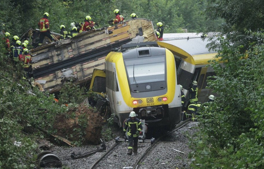 Wykolejony pociąg w Badenii-Wirtembergii w Niemczech /Thomas Warnack /PAP/DPA