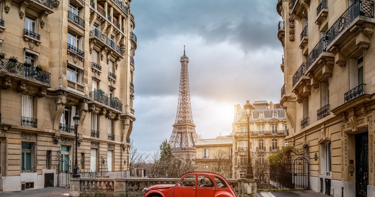 Wykonanie pięknego zdjęcia wieży Eiffel’a – bez tłumu turystów i banalnej symetrii – jest zadaniem trudnym, ale nie jest niewykonalne /123RF/PICSEL