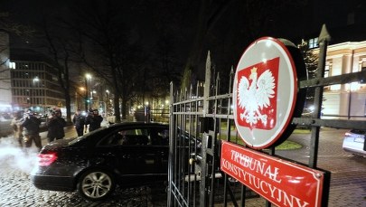 Wykonywanie uchwały trzech izb SN wstrzymane przez TK. "Działanie niezgodne z prawem" 