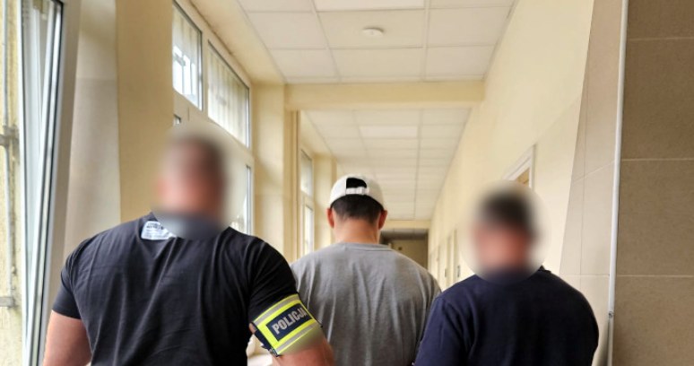 Wykorzystał dane żołnierza, aby wyłudzić kredyt. Wpadł na gorącym uczynku /Komenda Stołeczna Policji /materiały prasowe