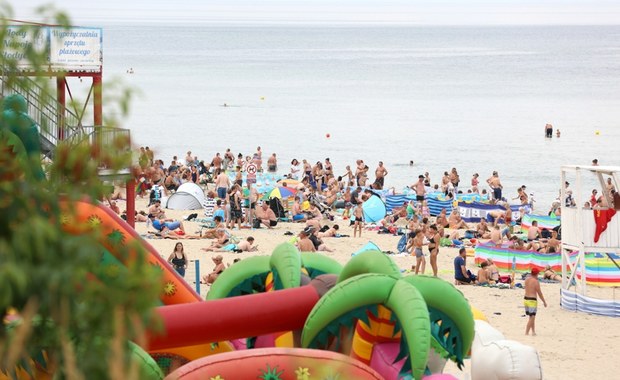 Wykryto "mazistą substancję". Sytuacja na popularnych kąpieliskach już opanowana 