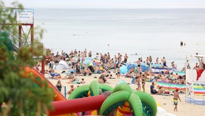 Wykryto "mazistą substancję". Sytuacja na popularnych kąpieliskach już opanowana 