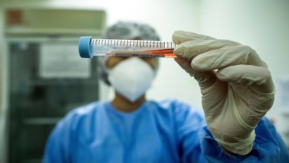 Wykryto nowy, rekordowo zmutowany wariant koronawirusa. Zakażeni: podróżni z Tanzanii