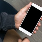Wyłączony telefon wciąż zużywa baterię. Ukryty pożeracz energii