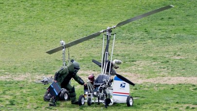 Wylądował wiatrakowcem przed Kapitolem. Chciał zaprotestować   