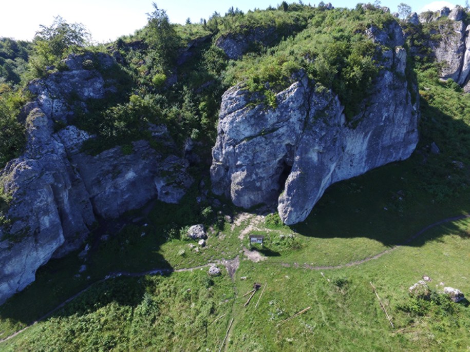 Wylot Jaskini Stajnia /Fot. M. Żarski, Polski Instytut Geologiczny.  /Materiały prasowe