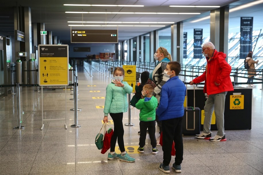 Wylot pasażerów z lotniska Kraków Airport //Łukasz Gągulski /PAP
