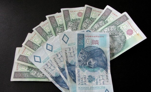 Wyłudzili ponad 6 mln podatku VAT. 9 osób w rękach policji