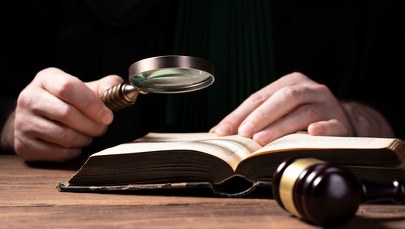 Wyłudzili wspólnie 250 tys. zł. Podawali się za strażaków i policjantów