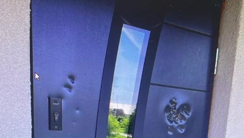 Wymachiwał siekierą i młotkiem. Rodzinna sprzeczka zakończona zarzutami  