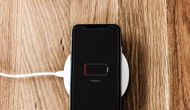 Wymiana baterii czy telefonu. Co się bardziej opłaca?