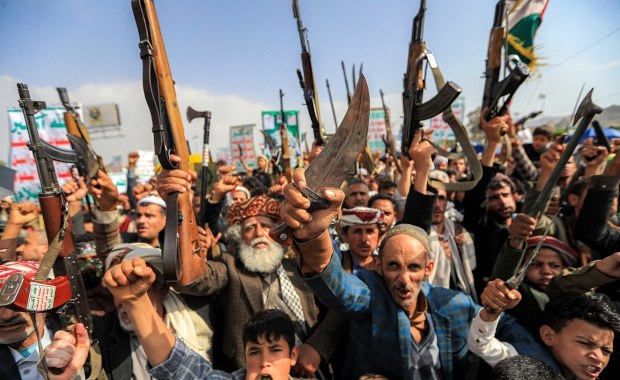 Wymiana ognia na Bliskim Wschodzie. Trump dyskredytuje Europę