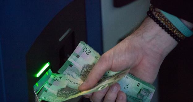 Wymiana waluty w internecie - czy to się opłaca? Fot. David Ryder /Getty Images/Flash Press Media