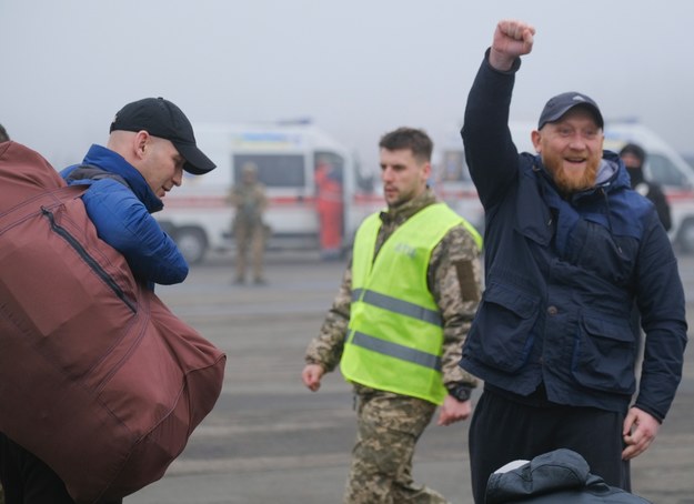 Wymiana więźniów między Ukrainą a separatystami /YEVGEN HONCHARENKO /PAP/EPA