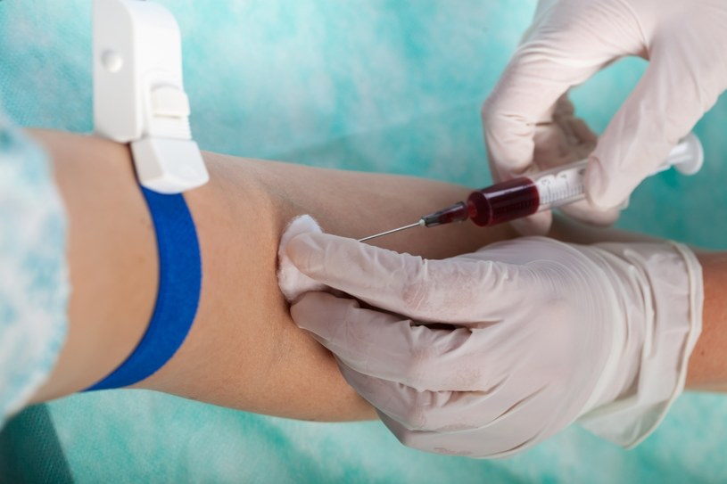 Wyniki badań krwi często sygnalizują choroby, zanim te sie pojawią /123RF/PICSEL