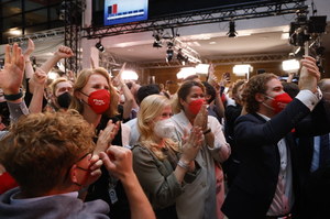 The result of the election in Germany.  The SPD wins, the other Christian Democrats of the CDU / CSU