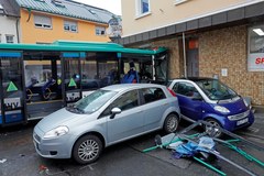 Wypadek autobusu szkolnego w Niemczech. Wiele dzieci rannych
