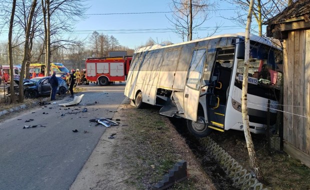 Wypadek autobusu szkolnego w Świętokrzyskiem. Jedna osoba została ranna