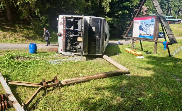 Wypadek autobusu z dziećmi w Czechach. Jest wielu rannych