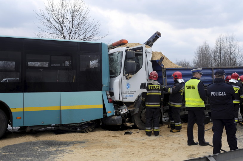 Wypadek autobusu /Andrzej Grygiel /PAP