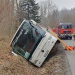 Wypadek autokaru na Podkarpaciu. Wysłano śmigłowce LPR