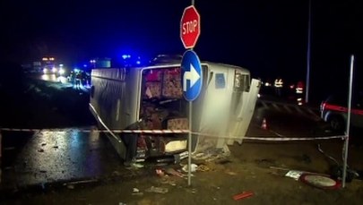 Wypadek autokaru na S3. Kierowca usłyszał zarzut, wniosek o areszt odrzucony